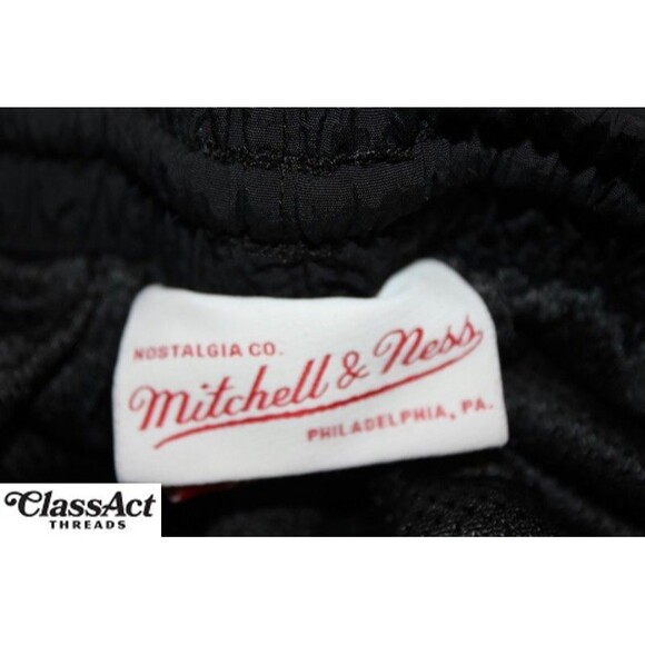 Mitchell & Ness NBA Finals 1996 Chicago Bulls Nylon shorts Medium M Black - Picture 6 of 8